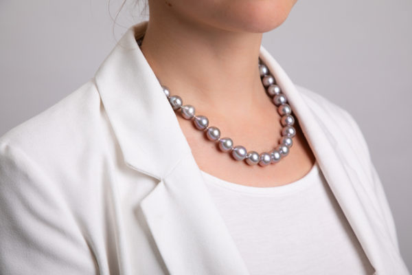 grey pearls necklaces